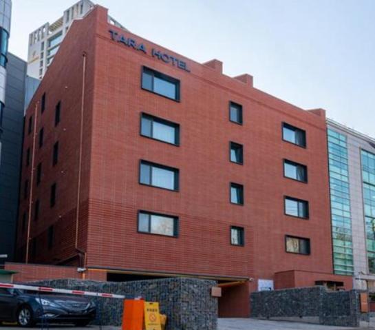 Hotel Tara *